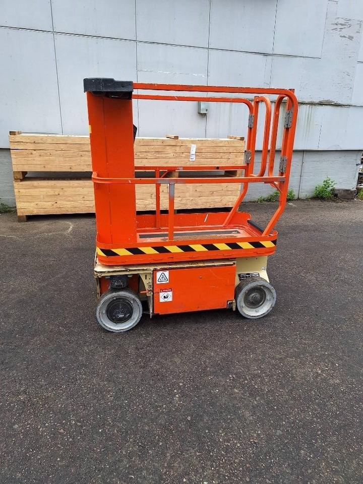 JLG 1230 ES - Nacelle ciseaux: photos 3 JLG 1230 ES - Nacelle ciseaux: photos 3