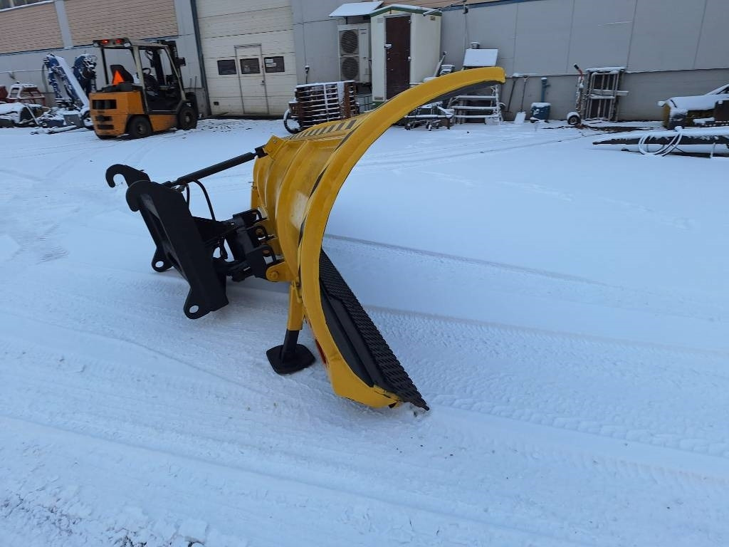 Rote 360 alueaura - Lame à neige pour Machine agricole: photos 2 Rote 360 alueaura - Lame à neige pour Machine agricole: photos 2