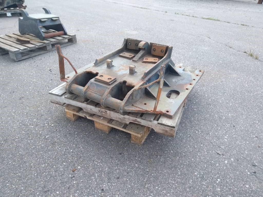 Sovitelevyjä - Attache rapide pour Engins de chantier: photos 3 Sovitelevyjä - Attache rapide pour Engins de chantier: photos 3