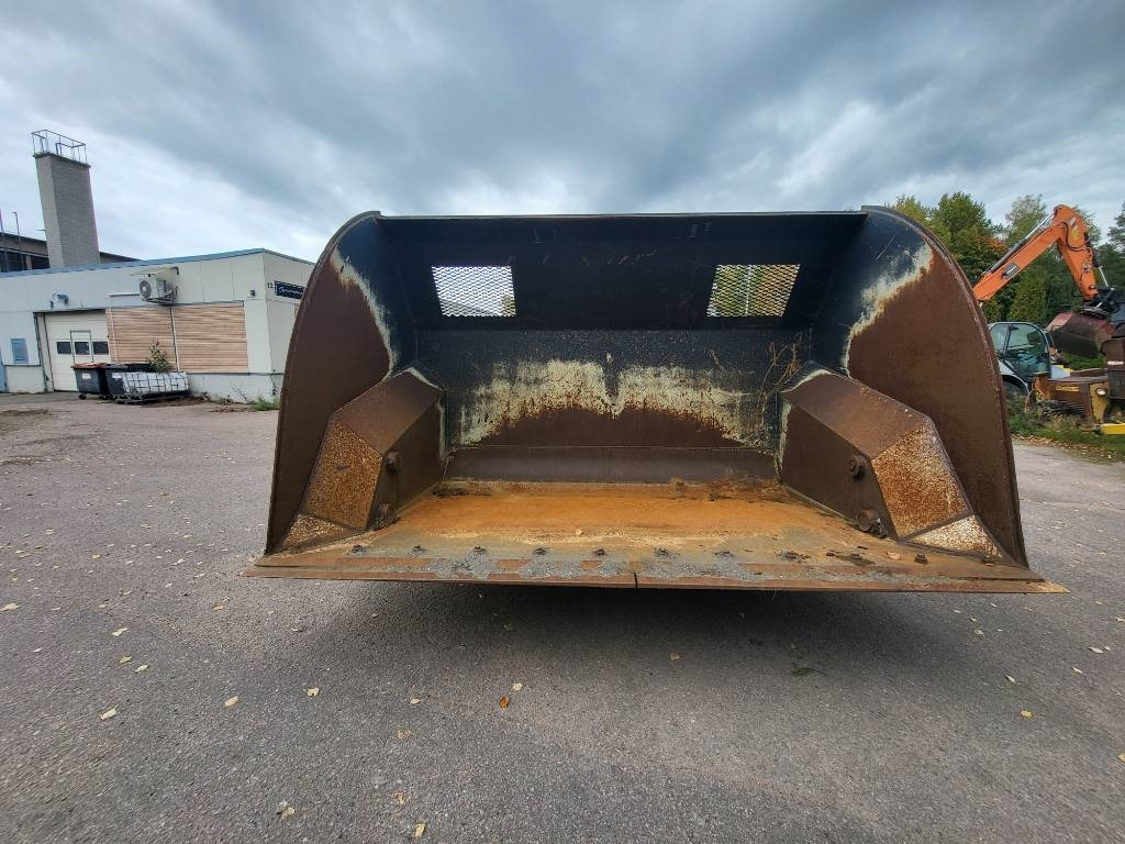 Volvo Kärkikippikauha - Godet pour Engins de chantier: photos 2 Volvo Kärkikippikauha - Godet pour Engins de chantier: photos 2