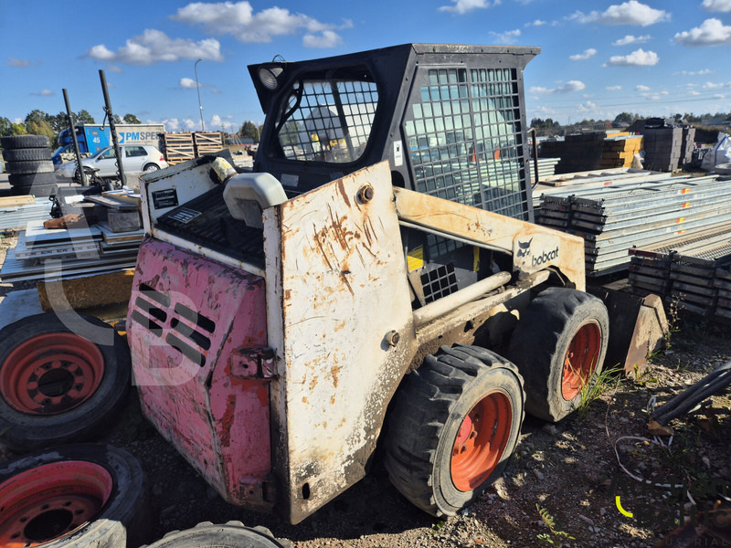 Bobcat 743 - Mini chargeuse: photos 3 Bobcat 743 - Mini chargeuse: photos 3