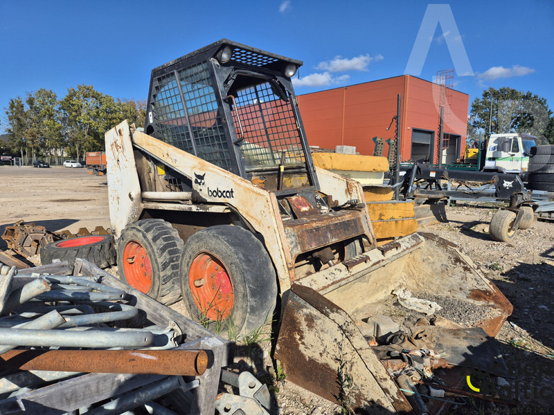 Bobcat 743 - Mini chargeuse: photos 1 Bobcat 743 - Mini chargeuse: photos 1