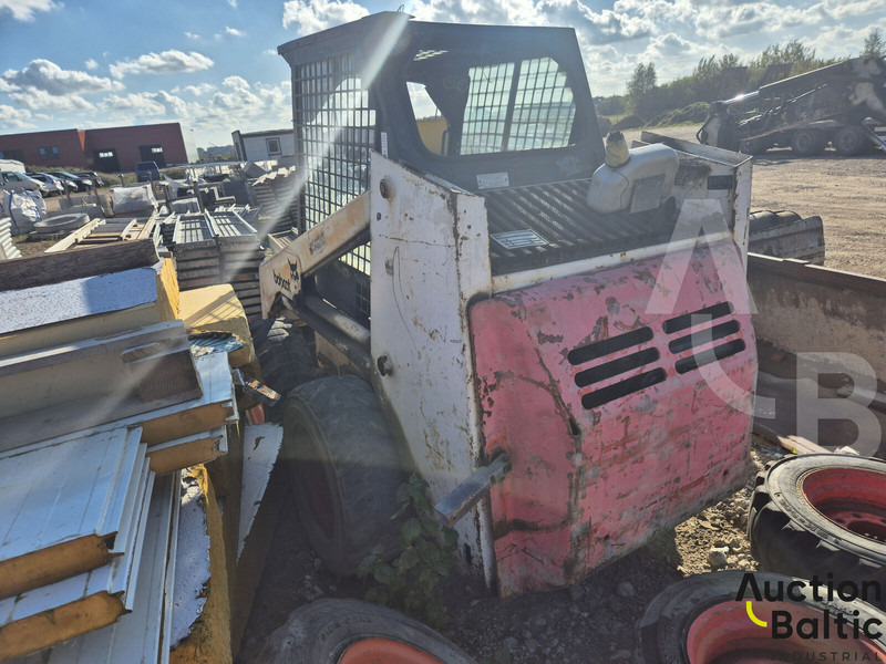 Bobcat 743 - Mini chargeuse: photos 4 Bobcat 743 - Mini chargeuse: photos 4