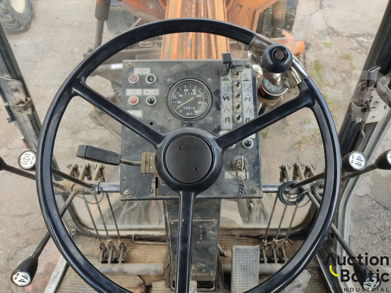 Niveleuse Brianskij Arsenal GS-14.02: photos 6 Niveleuse Brianskij Arsenal GS-14.02: photos 6