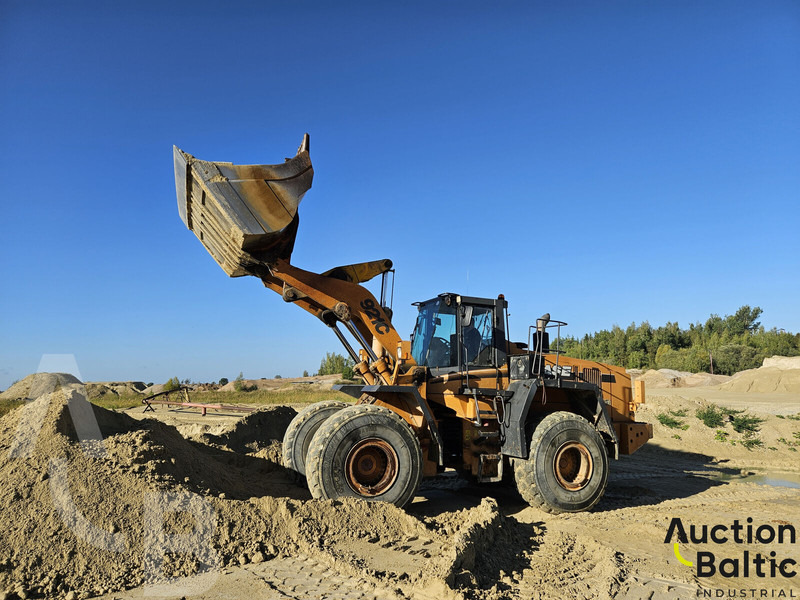 Case 921C/2 - Chargeuse sur pneus: photos 1 Case 921C/2 - Chargeuse sur pneus: photos 1