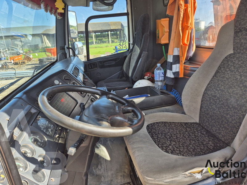 Pompe à béton stationnaire DAF CF85: photos 9