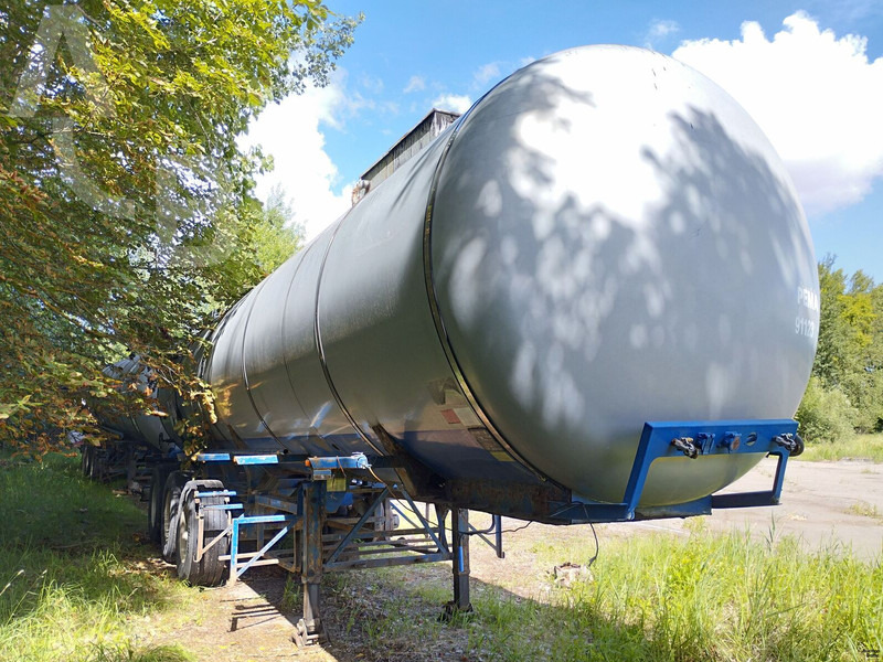 Hendricks Goch - Semi-remorque citerne: photos 4 Hendricks Goch - Semi-remorque citerne: photos 4