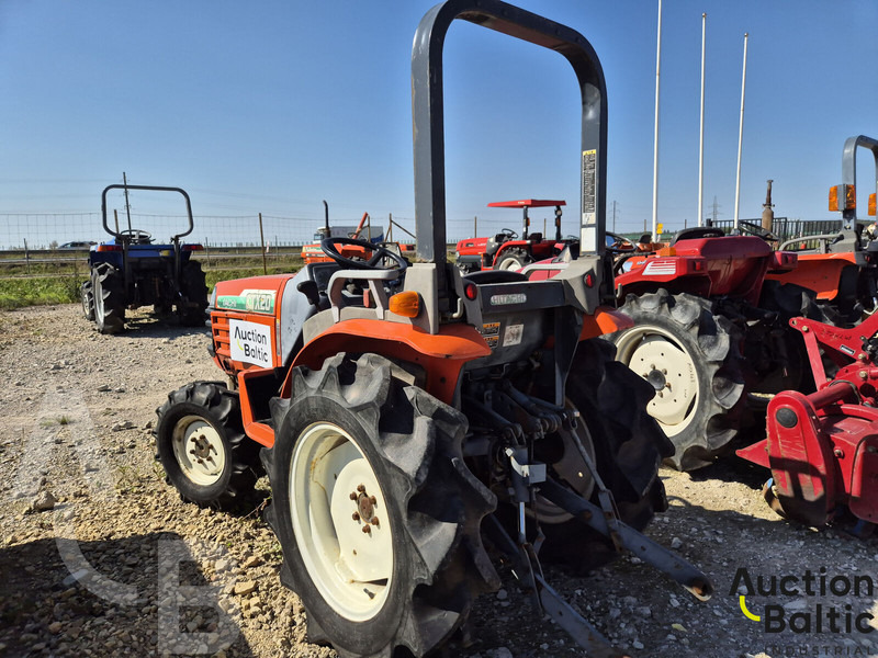 Hitachi CTX20 - Tracteur agricole: photos 3 Hitachi CTX20 - Tracteur agricole: photos 3