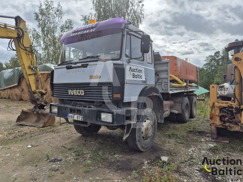 Iveco 260-34 - Camion citerne: photos 1 Iveco 260-34 - Camion citerne: photos 1
