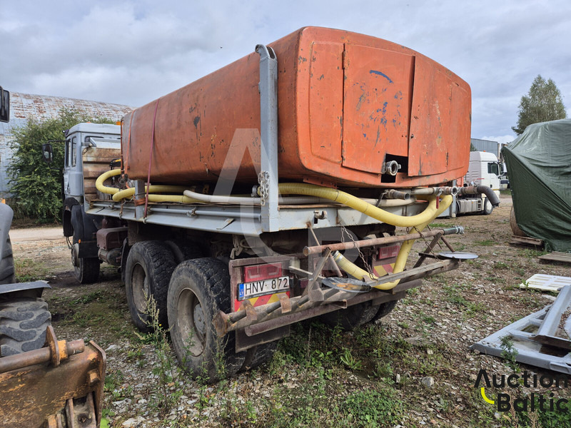 Iveco 260-34 - Camion citerne: photos 3 Iveco 260-34 - Camion citerne: photos 3