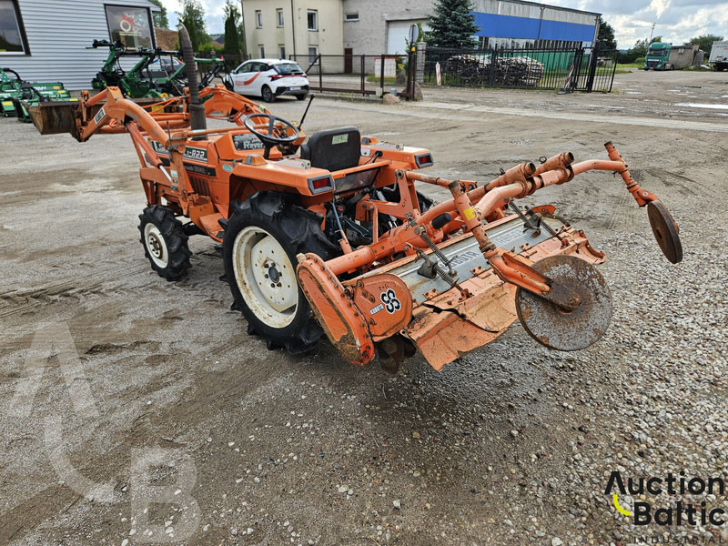 Kubota L1-R22 - Tracteur agricole: photos 3 Kubota L1-R22 - Tracteur agricole: photos 3