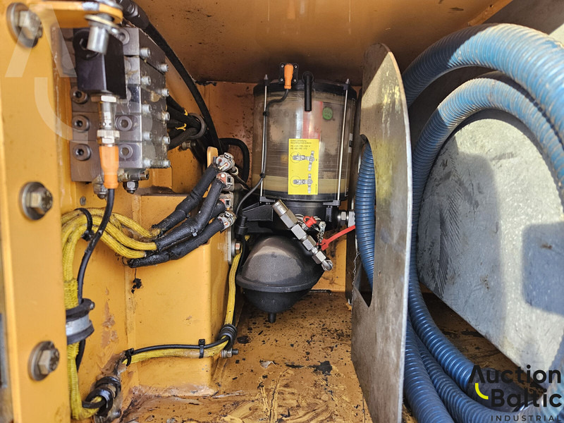 Pelle sur chenille Liebherr R922 LC: photos 16