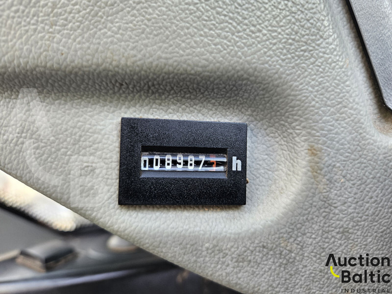 Pelle sur chenille Liebherr R922 LC: photos 12