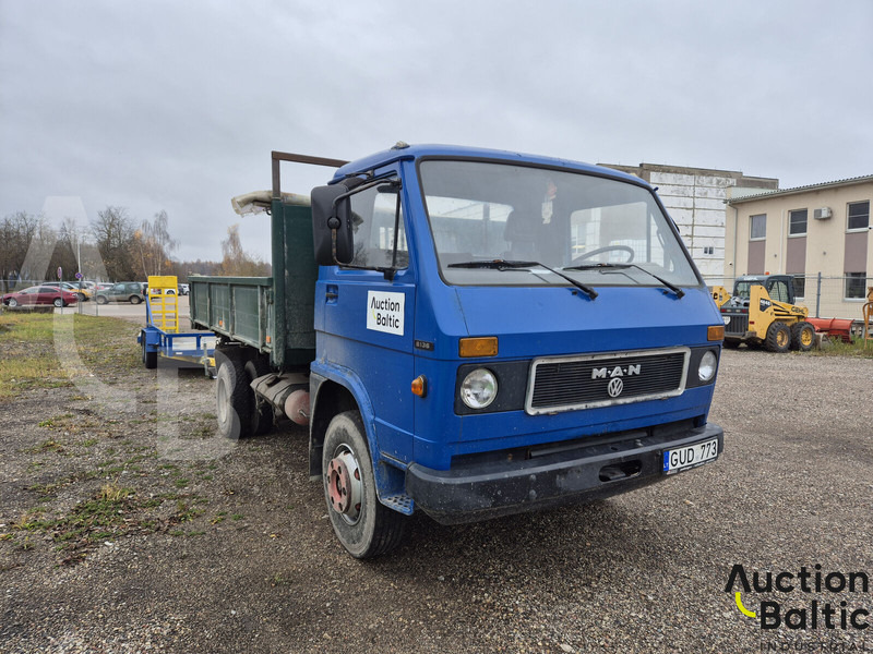 MAN 8.136 - Camion plateau: photos 2 MAN 8.136 - Camion plateau: photos 2