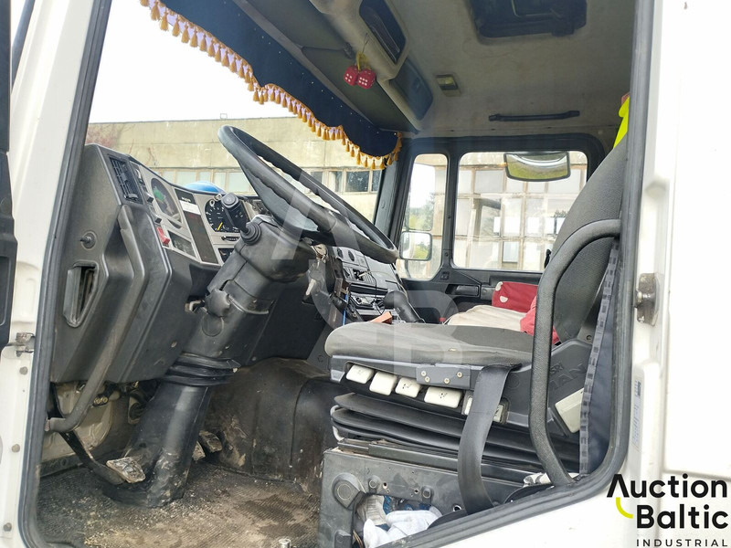 Camion hydrocureur MAN T 46: photos 6