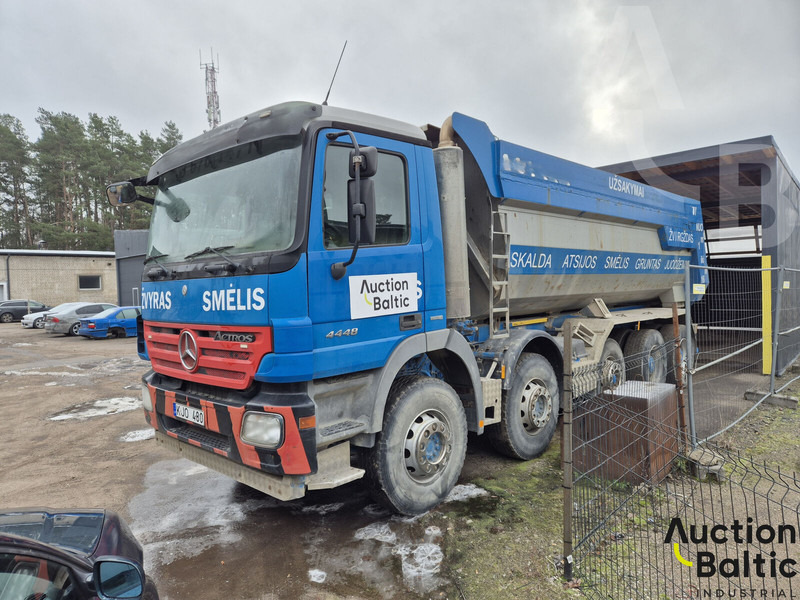 Mercedes-Benz Actros 4448 - Camion benne: photos 2 Mercedes-Benz Actros 4448 - Camion benne: photos 2