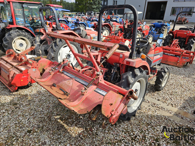 Mitsubishi MT200 - Tracteur agricole: photos 3 Mitsubishi MT200 - Tracteur agricole: photos 3