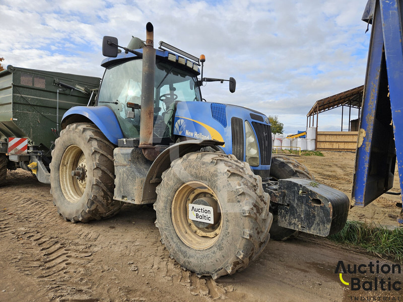 New Holland T 8040 - Tracteur agricole: photos 1 New Holland T 8040 - Tracteur agricole: photos 1