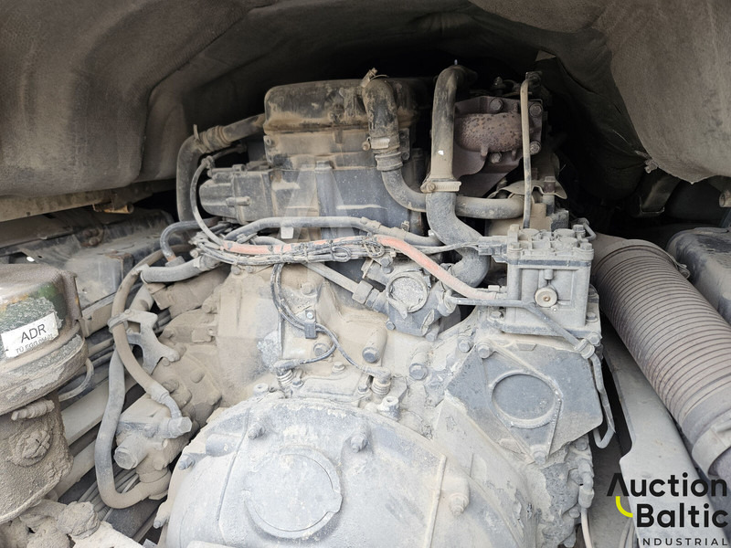 Remorqueuse Scania P 380: photos 16