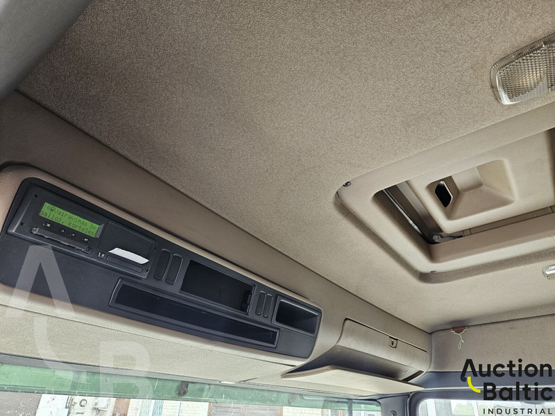 Remorqueuse Scania P 380: photos 8