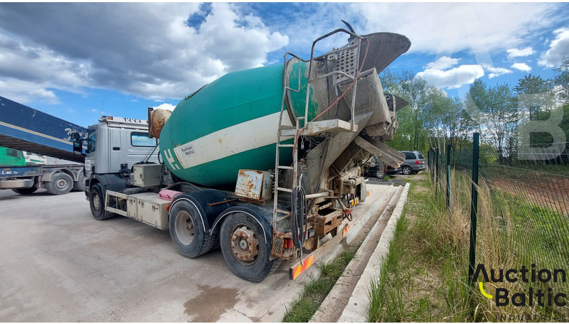 Scania P 94 GB - Camion malaxeur: photos 4 Scania P 94 GB - Camion malaxeur: photos 4