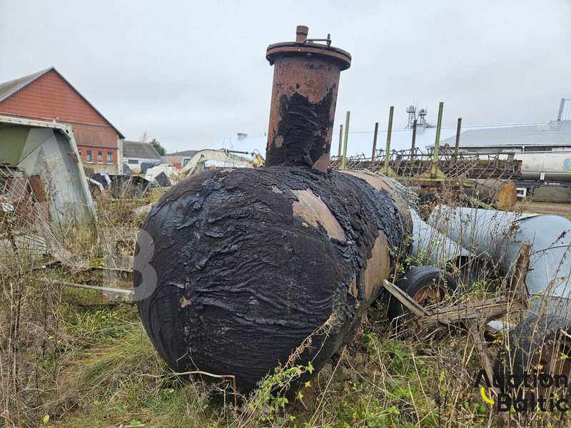 Thick- walled gas tanker - Camion citerne: photos 4 Thick- walled gas tanker - Camion citerne: photos 4