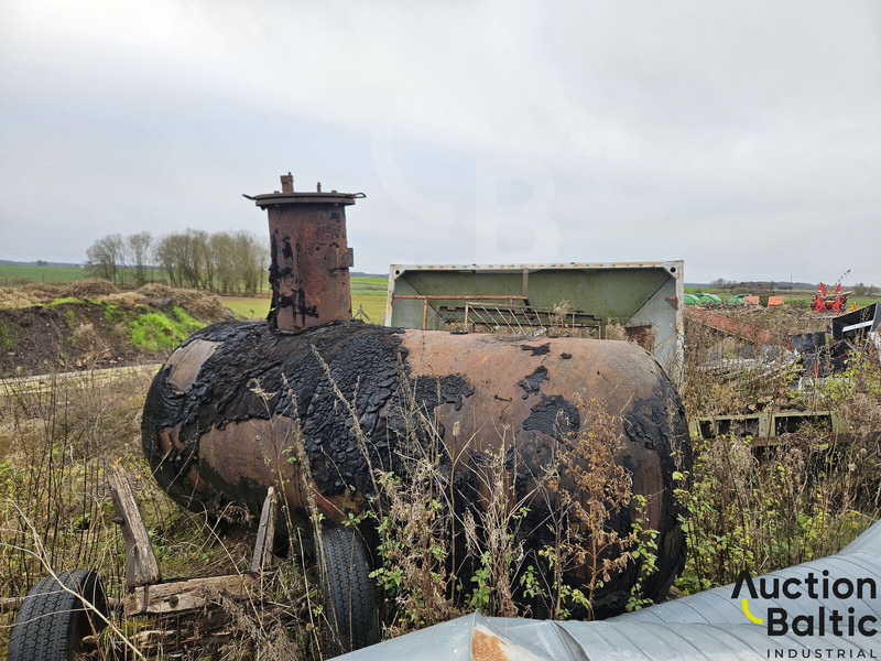 Thick- walled gas tanker - Camion citerne: photos 2 Thick- walled gas tanker - Camion citerne: photos 2