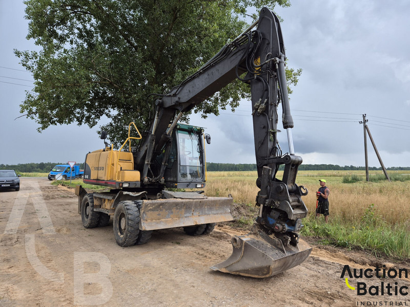 Volvo EW 140 C - Pelle sur pneus: photos 3 Volvo EW 140 C - Pelle sur pneus: photos 3