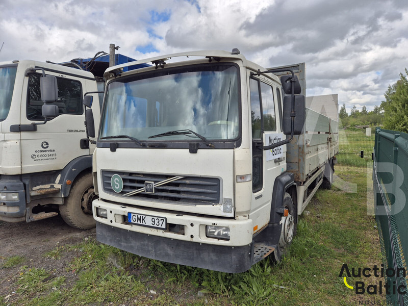 Volvo FL6 - Camion plateau: photos 1 Volvo FL6 - Camion plateau: photos 1