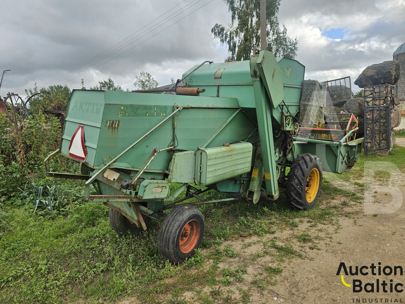 Westerasmaskiner AB AKTIV 800 - Moissonneuse-batteuse: photos 5 Westerasmaskiner AB AKTIV 800 - Moissonneuse-batteuse: photos 5