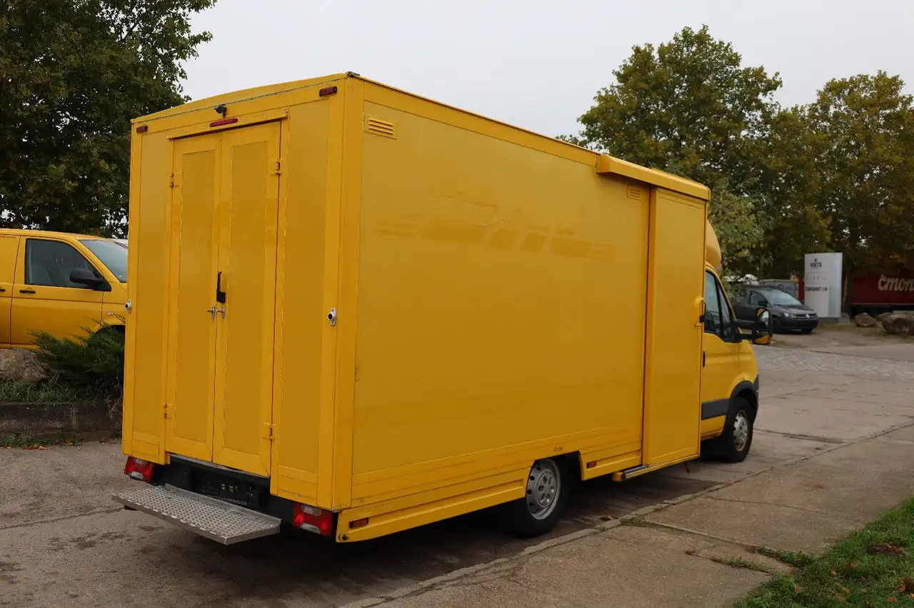 Iveco IS35SI2AA Daily/ Regalsystem/Luftfeder/1. Hand/ - Fourgon grand volume: photos 4 Iveco IS35SI2AA Daily/ Regalsystem/Luftfeder/1. Hand/ - Fourgon grand volume: photos 4