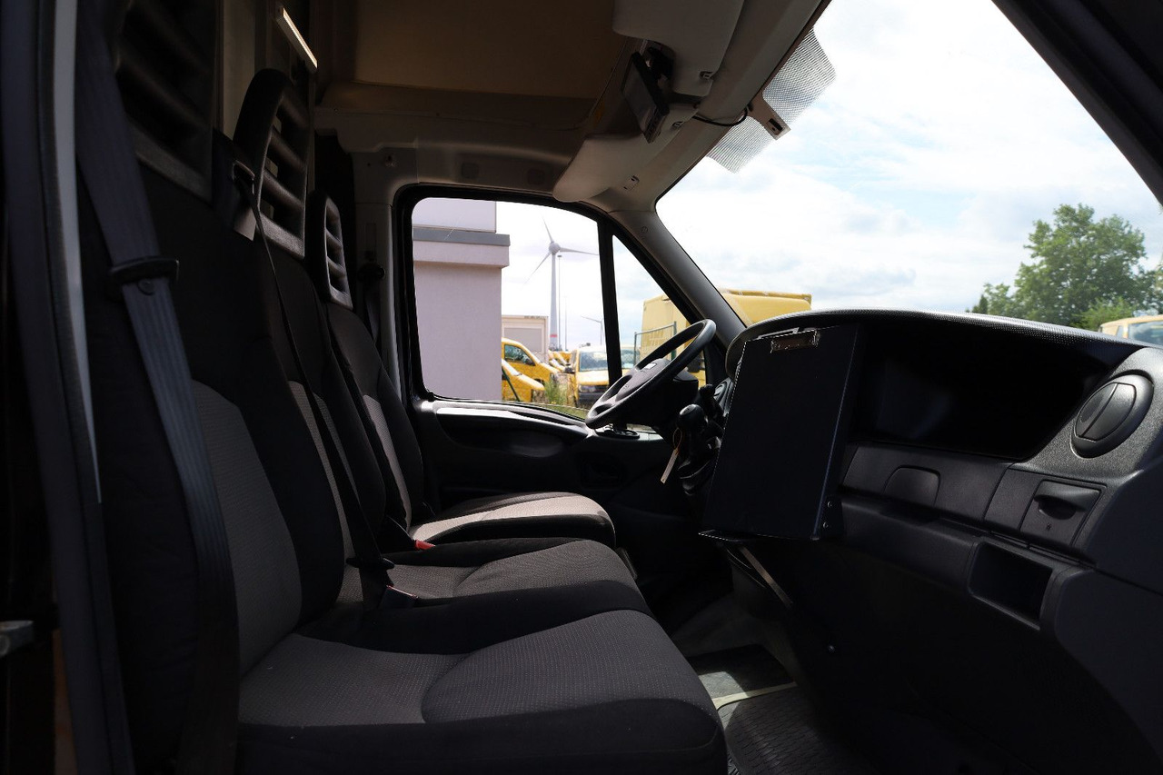 Fourgon grand volume Iveco IS35SI2AA/ FOODTRUCK/Daily: photos 12