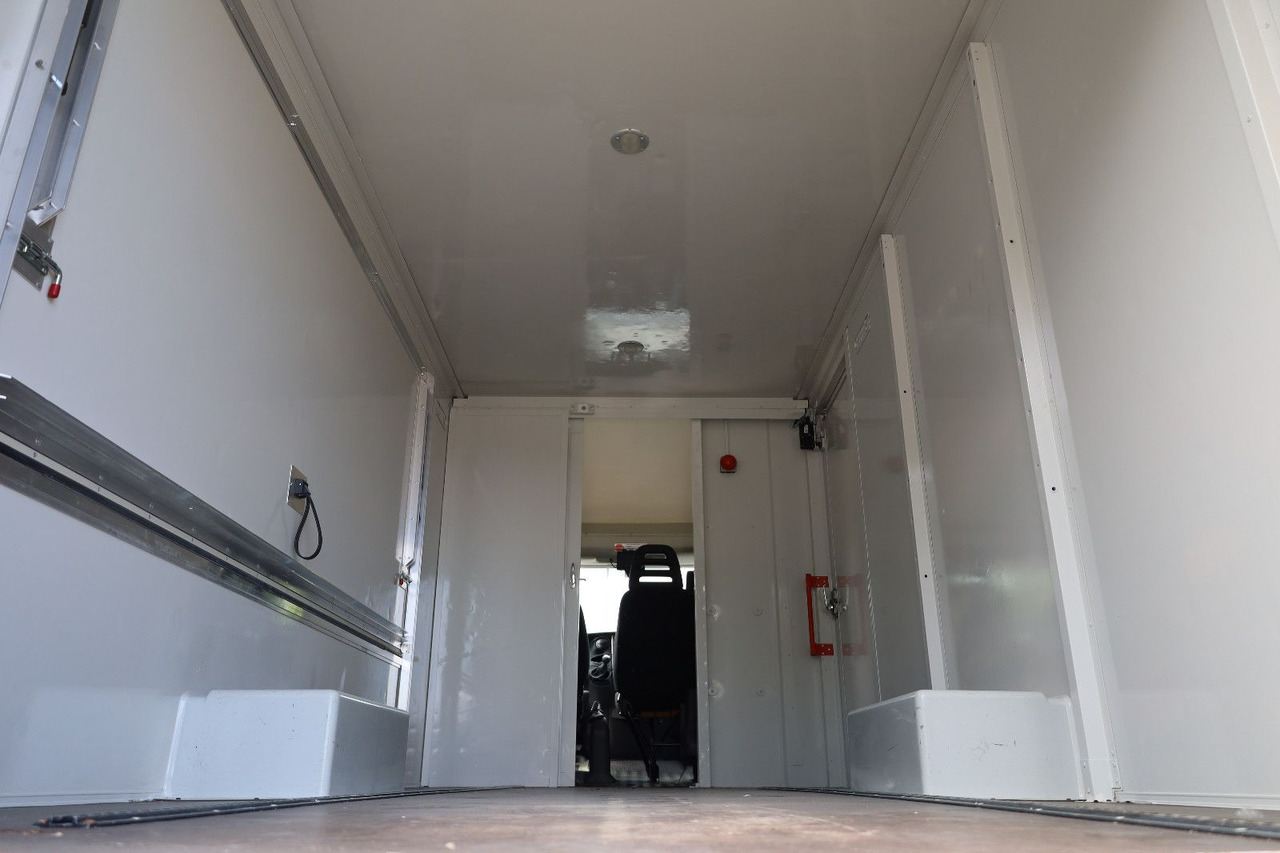 Fourgon grand volume Iveco IS35SI2AA/ FOODTRUCK/Daily: photos 10