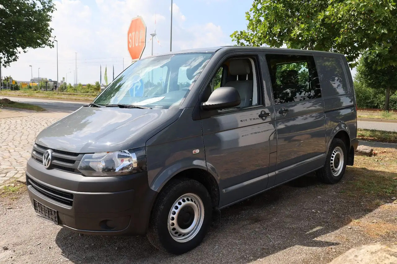 Volkswagen T5 Transporter Kasten-Kombi 2.0 TDI/EU5/5-Sitze - Voiture: photos 1 Volkswagen T5 Transporter Kasten-Kombi 2.0 TDI/EU5/5-Sitze - Voiture: photos 1