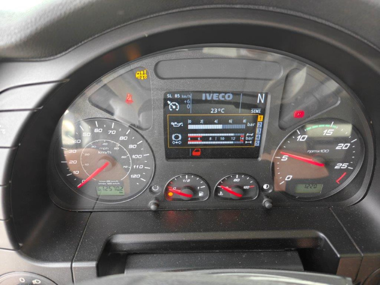 Tracteur routier IVECO Stralis AS440S46T/PLNG Intarder Klima Luftfeder ZV: photos 7 Tracteur routier IVECO Stralis AS440S46T/PLNG Intarder Klima Luftfeder ZV: photos 7