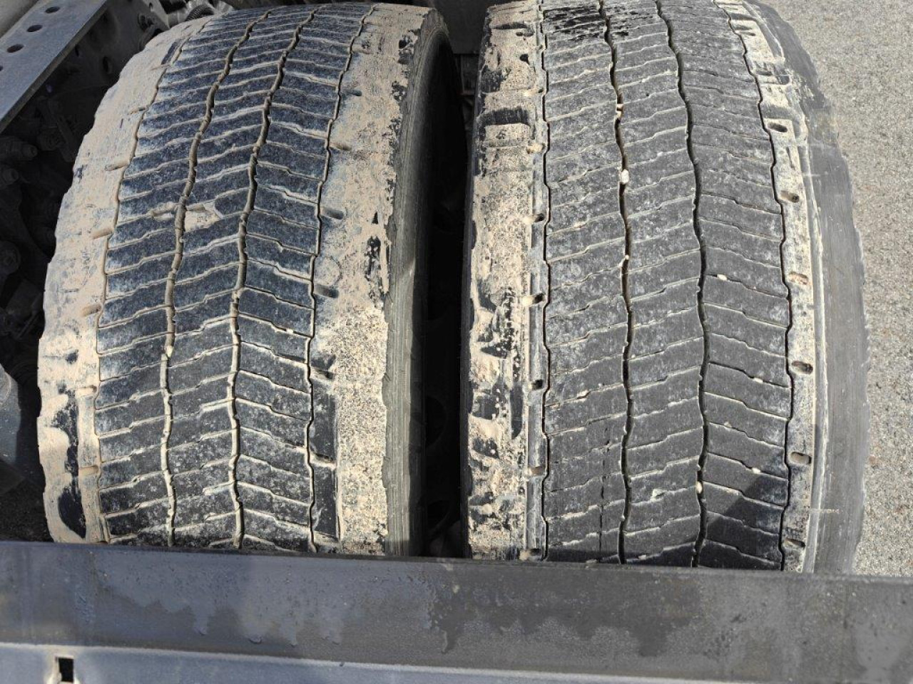 IVECO Stralis AS440S46T/PLNG Intarder Klima Luftfeder ZV - Tracteur routier: photos 2 IVECO Stralis AS440S46T/PLNG Intarder Klima Luftfeder ZV - Tracteur routier: photos 2