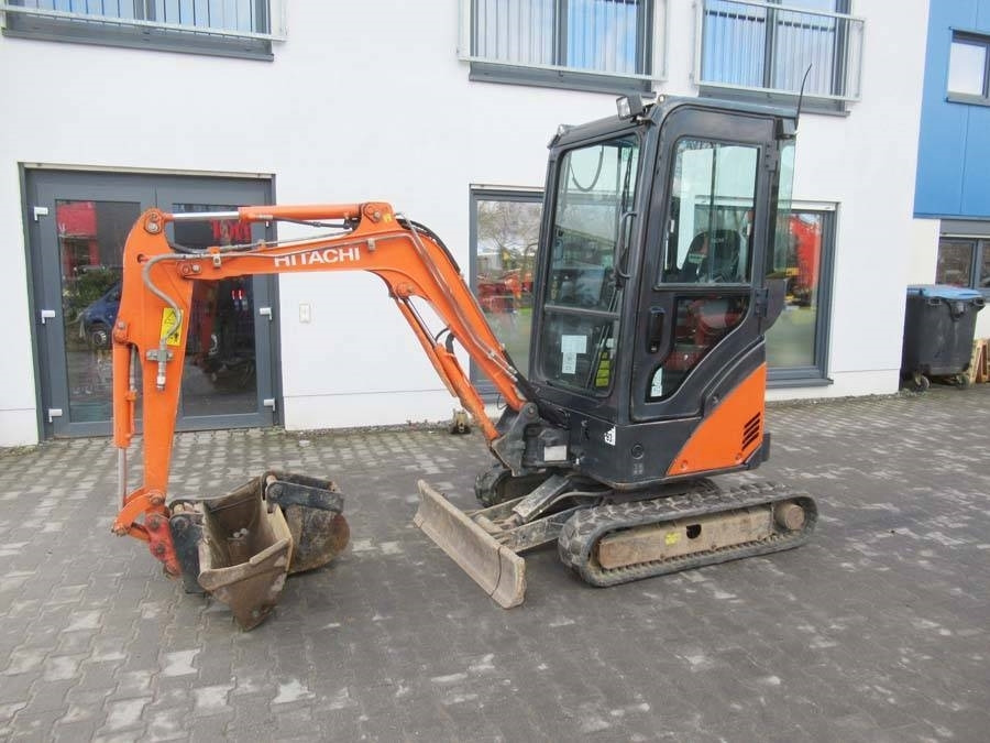 Hitachi ZX 17 U-2 - Mini pelle: photos 1 Hitachi ZX 17 U-2 - Mini pelle: photos 1