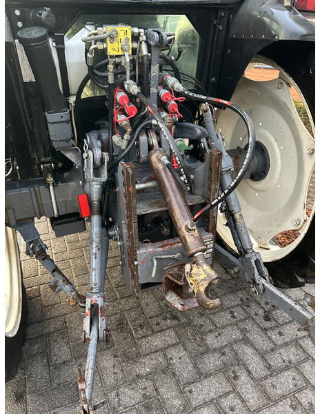 New Holland TN75S - Tracteur agricole: photos 5 New Holland TN75S - Tracteur agricole: photos 5