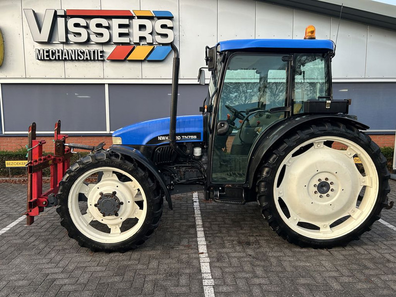New Holland TN75S - Tracteur agricole: photos 3 New Holland TN75S - Tracteur agricole: photos 3