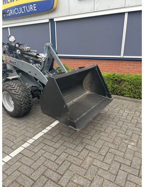 Tobroco Grondbak 130 cm Giant aanspan - Godet pour Engins de chantier: photos 2 Tobroco Grondbak 130 cm Giant aanspan - Godet pour Engins de chantier: photos 2