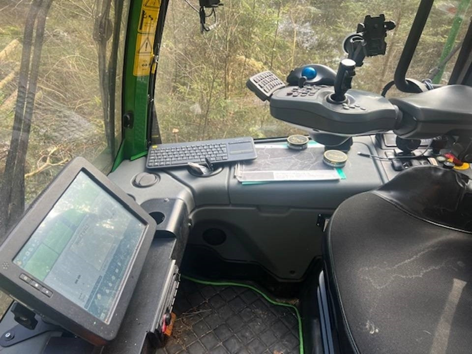 Abatteuse John Deere 1170 G: photos 6