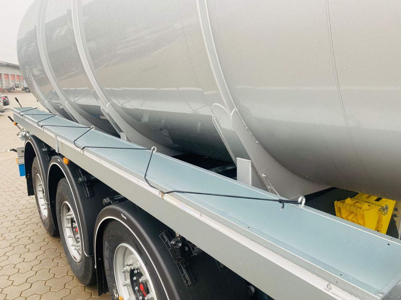 D-TEC Gülletanker SV 2011 "SV2006 BASIC" - Semi-remorque citerne: photos 3 D-TEC Gülletanker SV 2011 "SV2006 BASIC" - Semi-remorque citerne: photos 3