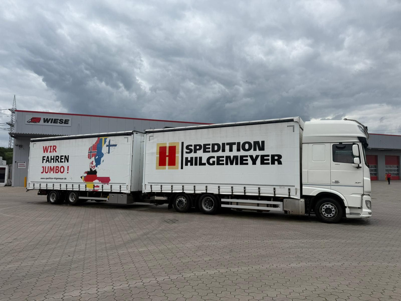 DAF XF 480 FAN LowDeck 6x2 Jumbo Inklusive Anhänger - Camion à rideaux coulissants: photos 3 DAF XF 480 FAN LowDeck 6x2 Jumbo Inklusive Anhänger - Camion à rideaux coulissants: photos 3