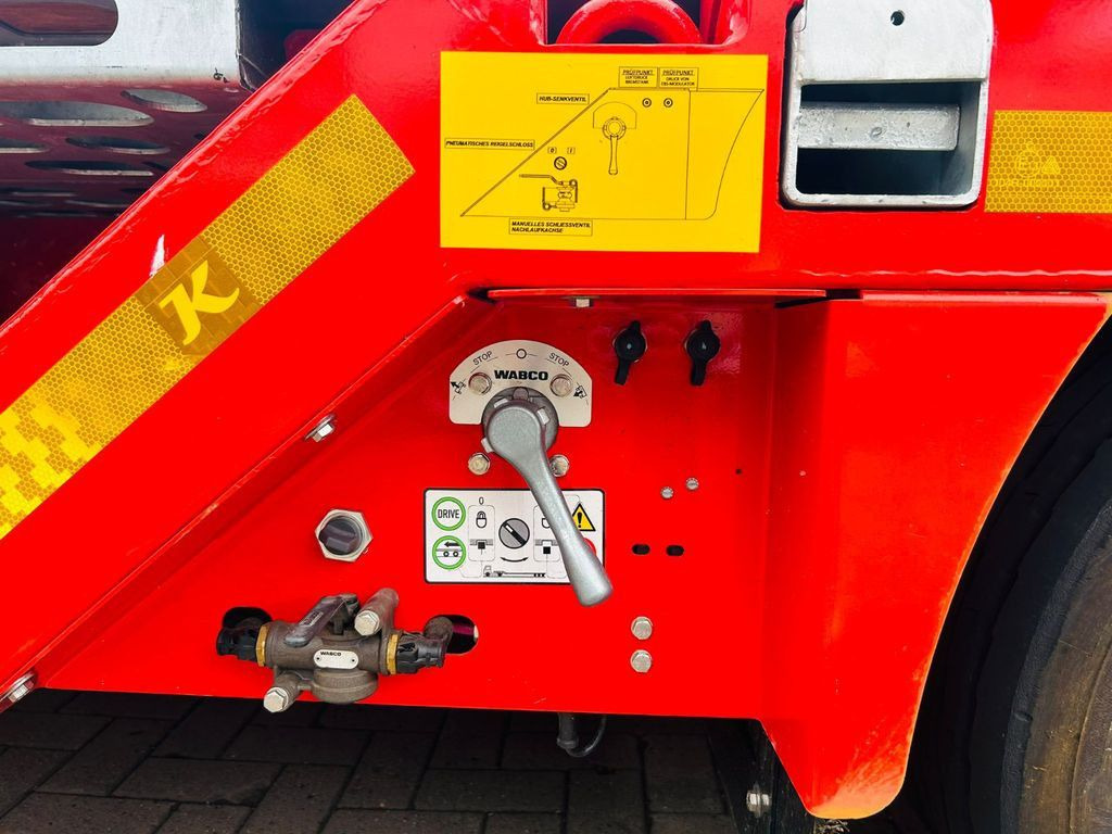 Semi-remorque surbaissé neuf Kässbohrer KSLA RJ Mega Jumbo Tieflader mit Radmulden tele: photos 14
