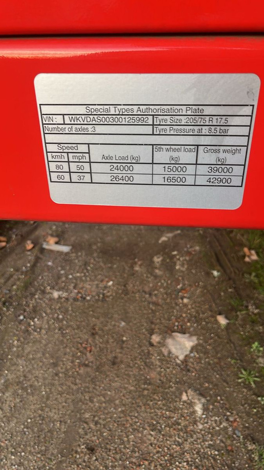 Kässbohrer KSLA RJ Mega Jumbo Tieflader tele Wie Neu - Semi-remorque surbaissé: photos 4 Kässbohrer KSLA RJ Mega Jumbo Tieflader tele Wie Neu - Semi-remorque surbaissé: photos 4