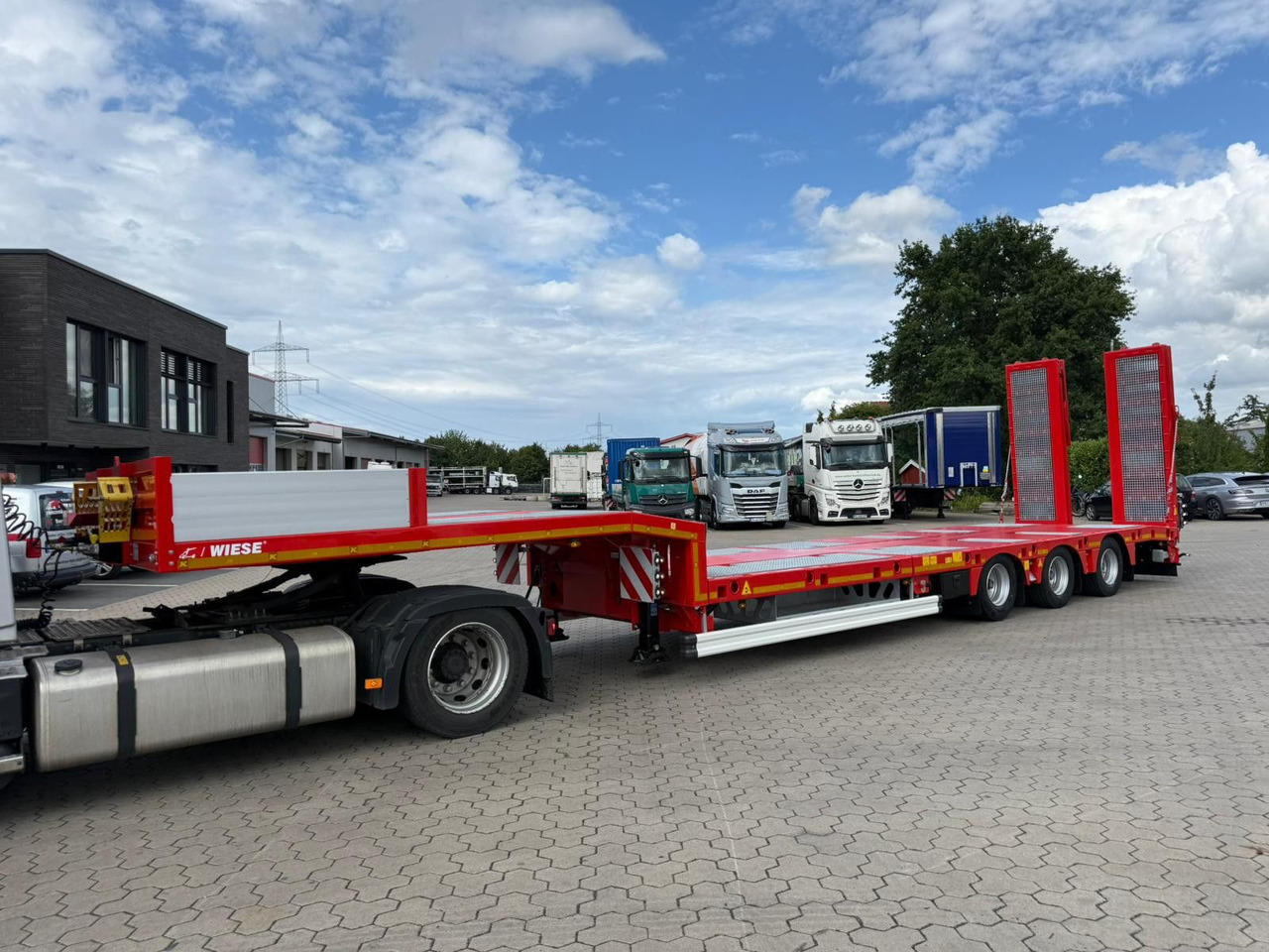 Kässbohrer SLS.HS Tieflader mit hydr. Schwanenhals - Semi-remorque surbaissé: photos 3 Kässbohrer SLS.HS Tieflader mit hydr. Schwanenhals - Semi-remorque surbaissé: photos 3