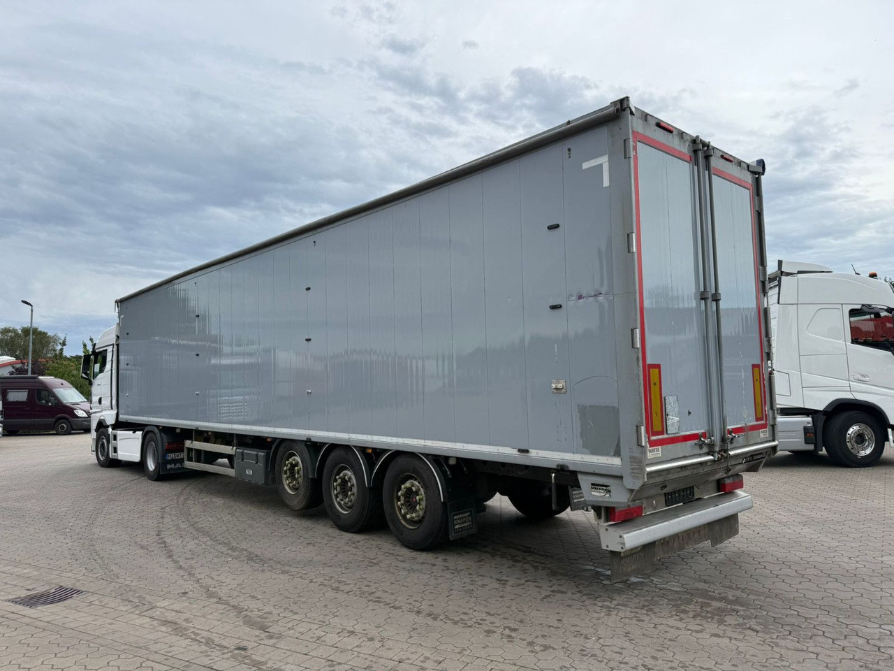 Knapen K100 Schubboden 92m³ HDI Boden ideal für Müll - Semi-remorque à fond mouvant: photos 3 Knapen K100 Schubboden 92m³ HDI Boden ideal für Müll - Semi-remorque à fond mouvant: photos 3