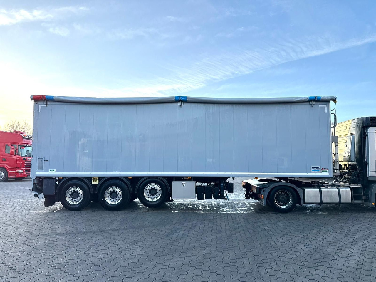 Knapen K200 Schubboden 61m³ mit Zellenradschleuse Agrar - Semi-remorque à fond mouvant: photos 5 Knapen K200 Schubboden 61m³ mit Zellenradschleuse Agrar - Semi-remorque à fond mouvant: photos 5