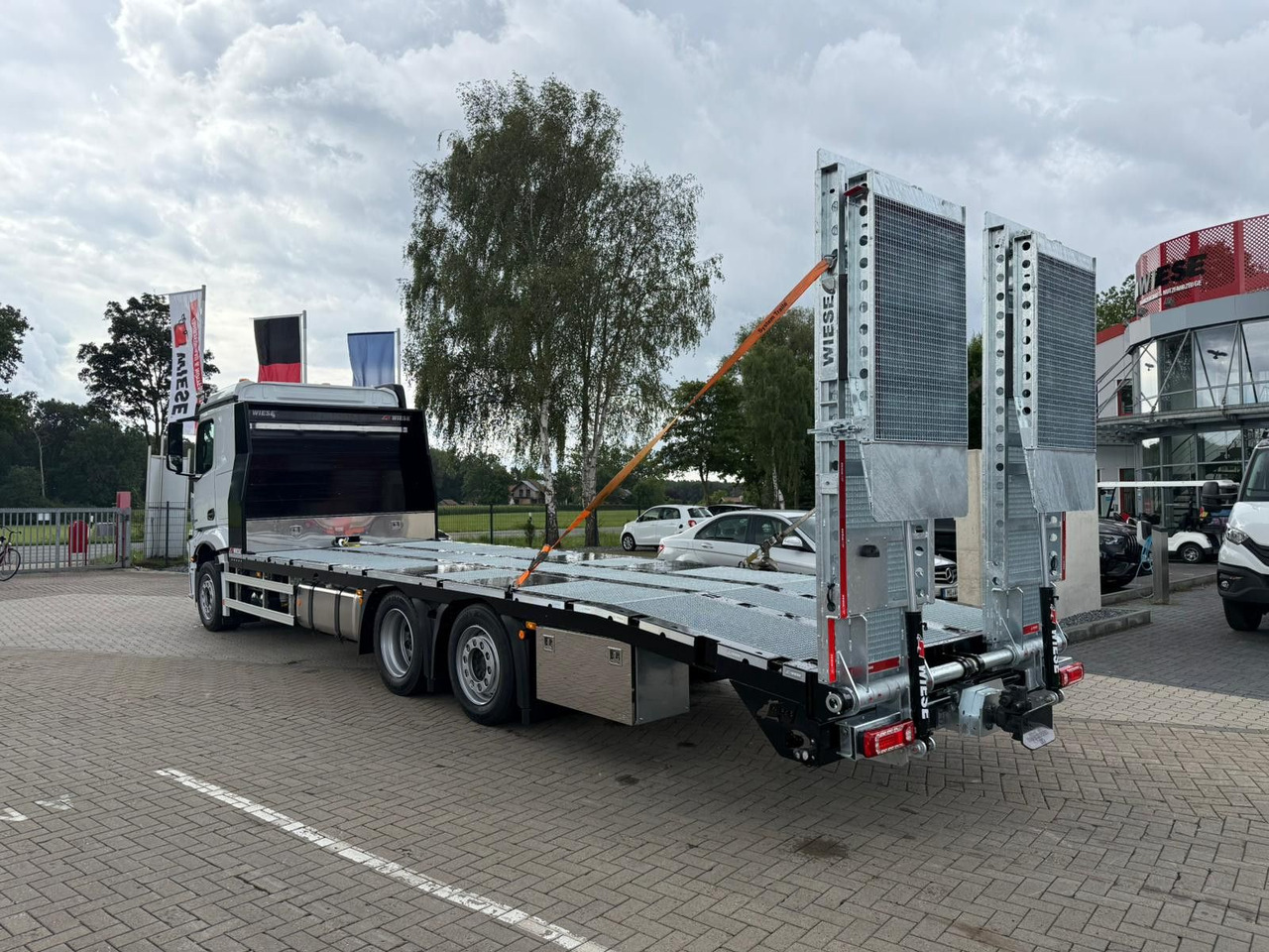 Mercedes-Benz Actros mit Rampen, Maschinentransporter - Camion plateau: photos 4 Mercedes-Benz Actros mit Rampen, Maschinentransporter - Camion plateau: photos 4