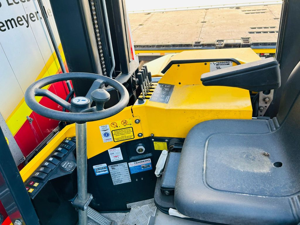 Terberg Kinglifter TKL-S-3x3 1.500 kg - Chariot embarqué: photos 4 Terberg Kinglifter TKL-S-3x3 1.500 kg - Chariot embarqué: photos 4